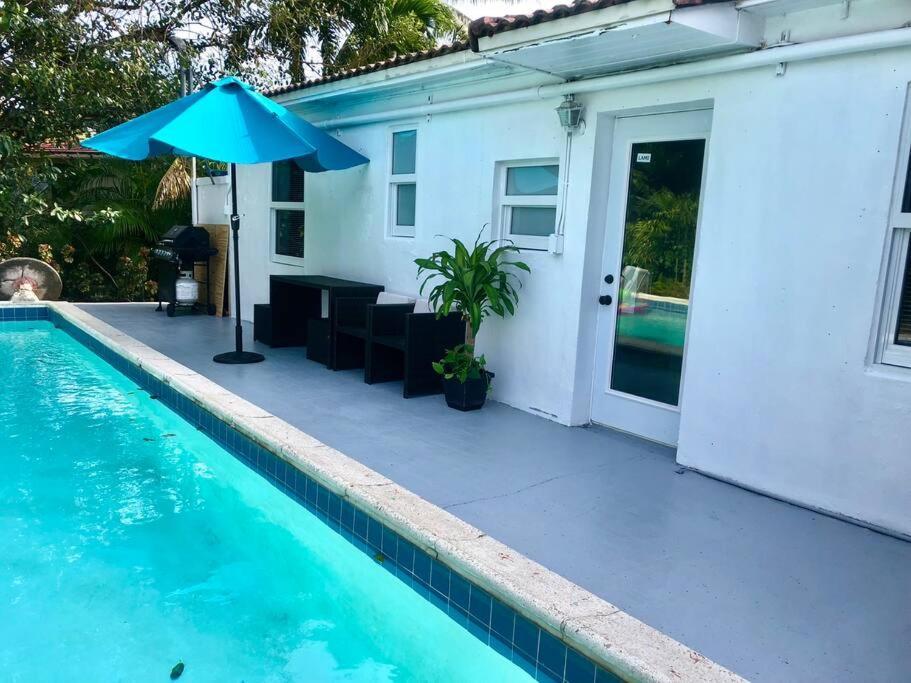 House With Pool, 10 Mins Drive To The Beach! Villa Miami Shores Exterior photo