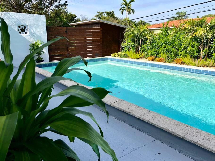 House With Pool, 10 Mins Drive To The Beach! Villa Miami Shores Exterior photo