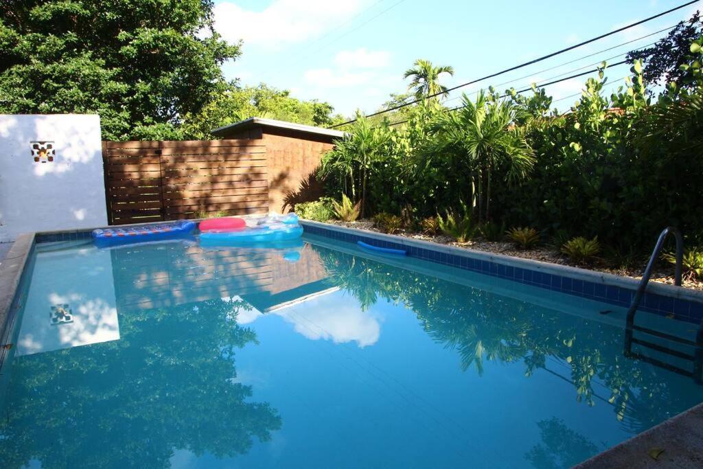 House With Pool, 10 Mins Drive To The Beach! Villa Miami Shores Exterior photo