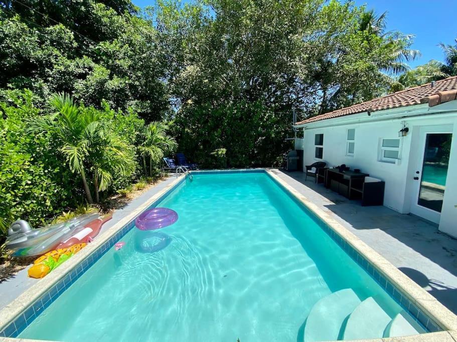 House With Pool, 10 Mins Drive To The Beach! Villa Miami Shores Exterior photo