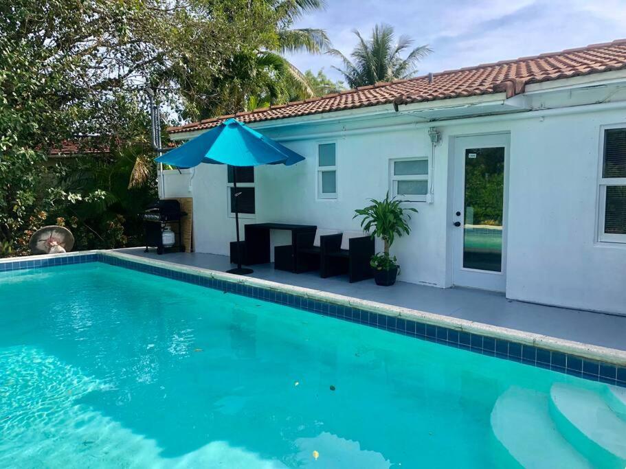 House With Pool, 10 Mins Drive To The Beach! Villa Miami Shores Exterior photo